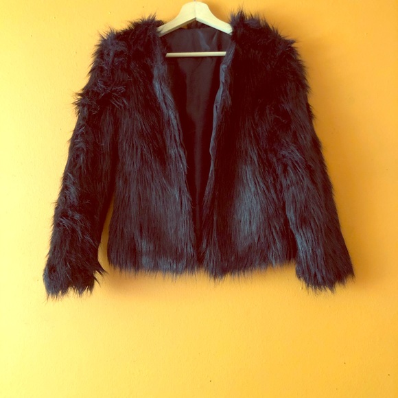 My chic faux fur in black - Picture 4 of 16